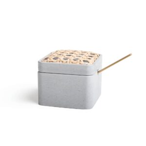 Zuckerdose aus Beton und Wiener Geflecht