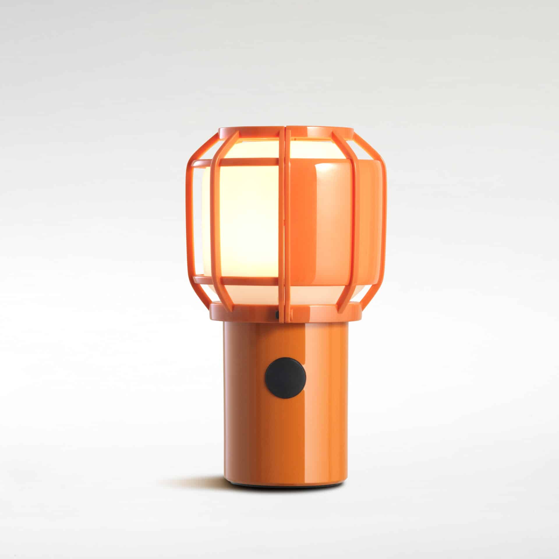 Freudenreich Interior Design | Tragbare Tisch-/Hängelampe Chispa orange