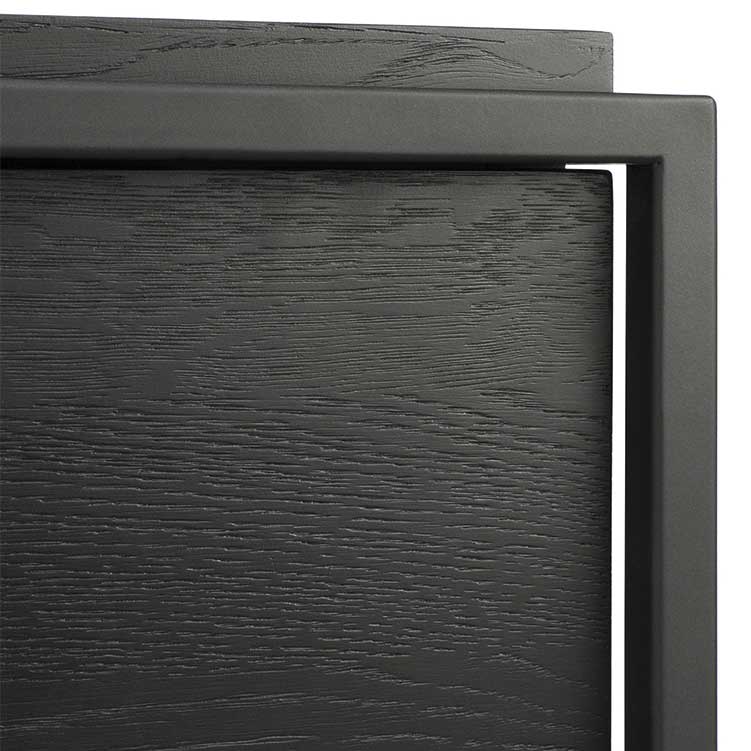 Freudenreich Interior Design | Konsole Monolit aus Eichenholz lackiert schwarz
