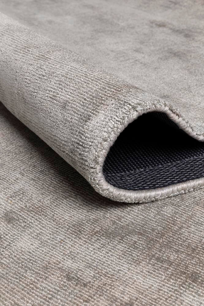 Freudenreich Interior Design | Teppich Current silber