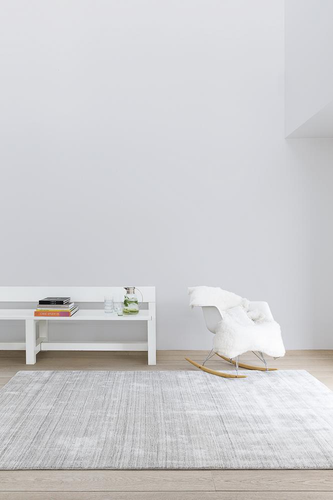 Freudenreich Interior Design | Teppich Ripple silber